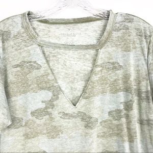American Eagle Outfitters Tops - American Eagle Keyhole Camouflage Short Sleeve Top American Eagle Outfitters Tops - American Eagle Keyhole Camouflage Short Sleeve Top
